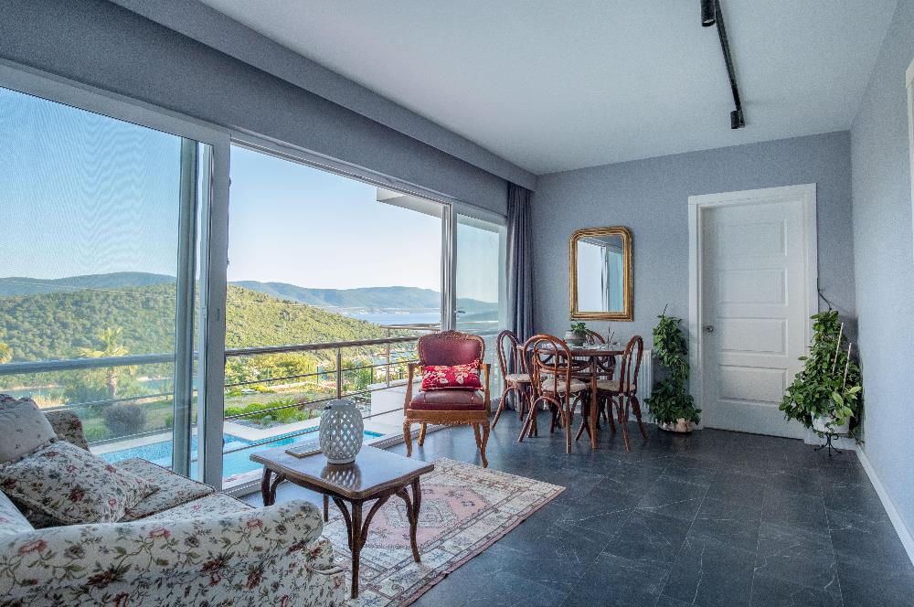 Adabükü Panoramik Deniz ve Koy Manzaralı Satılık Müstakil Villa