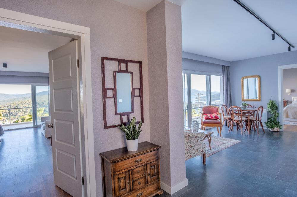 Adabükü Panoramik Deniz ve Koy Manzaralı Satılık Müstakil Villa