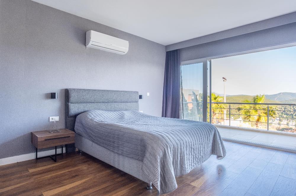 Adabükü Panoramik Deniz ve Koy Manzaralı Satılık Müstakil Villa