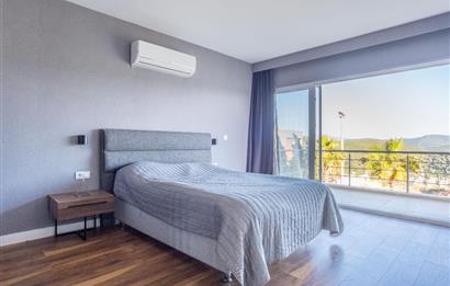 Adabükü Panoramik Deniz ve Koy Manzaralı Satılık Müstakil Villa