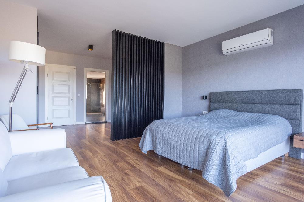 Adabükü Panoramik Deniz ve Koy Manzaralı Satılık Müstakil Villa