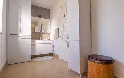 Adabükü Panoramik Deniz ve Koy Manzaralı Satılık Müstakil Villa