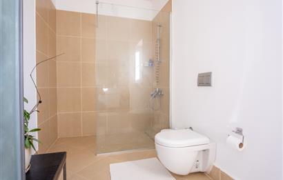 Adabükü Panoramik Deniz ve Koy Manzaralı Satılık Müstakil Villa