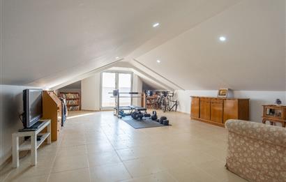 Adabükü Panoramik Deniz ve Koy Manzaralı Satılık Müstakil Villa