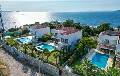 Adabükü Panoramik Deniz ve Koy Manzaralı Satılık Müstakil Villa