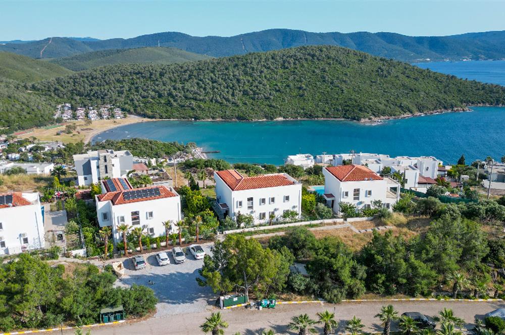 Adabükü Panoramik Deniz ve Koy Manzaralı Satılık Müstakil Villa