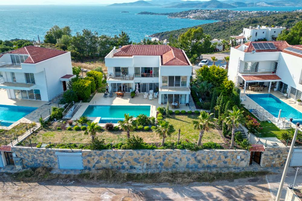 Adabükü Panoramik Deniz ve Koy Manzaralı Satılık Müstakil Villa