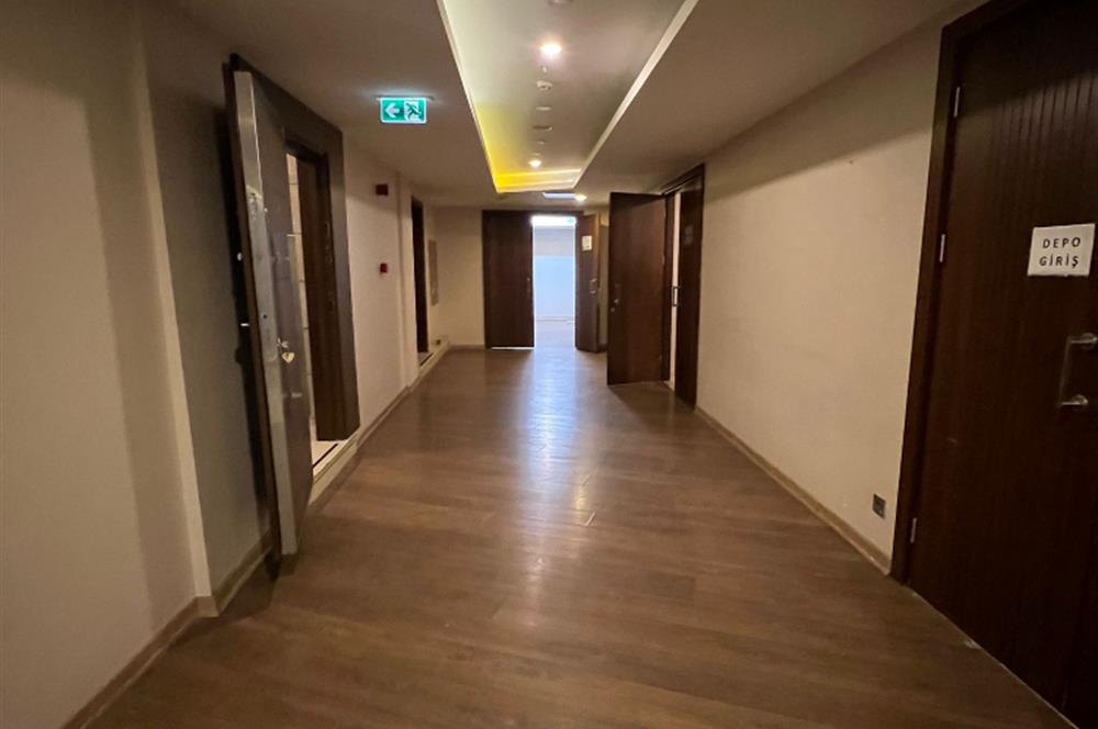 Kartal'da Eşyalı Kiralık Ofis Katı