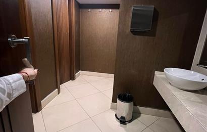 Kartal'da Eşyalı Kiralık Ofis Katı