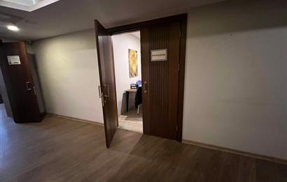 Kartal'da Eşyalı Kiralık Ofis Katı