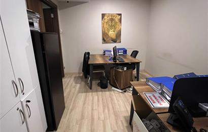 Kartal'da Eşyalı Kiralık Ofis Katı