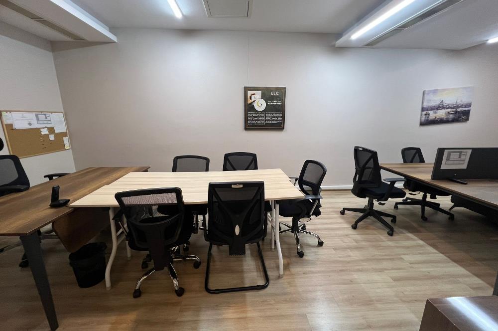 Kartal'da Eşyalı Kiralık Ofis Katı