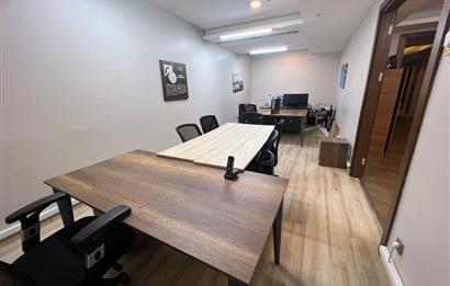 Kartal'da Eşyalı Kiralık Ofis Katı