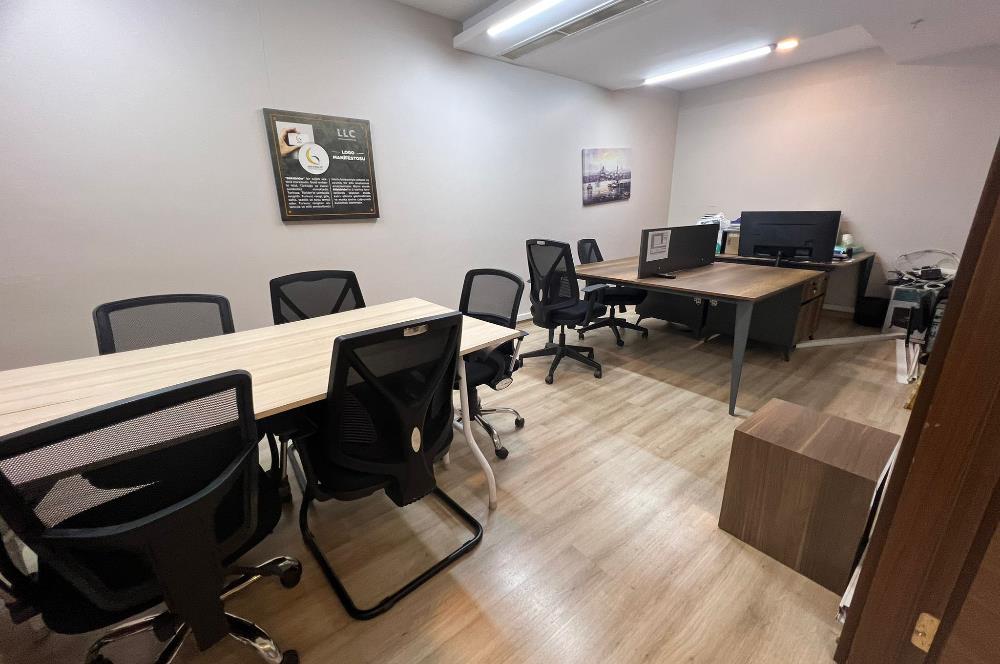 Kartal'da Eşyalı Kiralık Ofis Katı