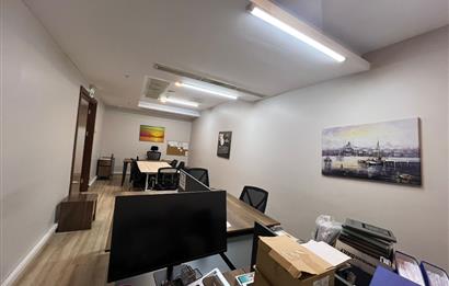 Kartal'da Eşyalı Kiralık Ofis Katı