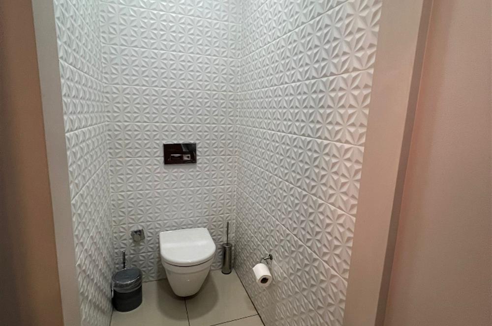 Kartal'da Eşyalı Kiralık Ofis Katı