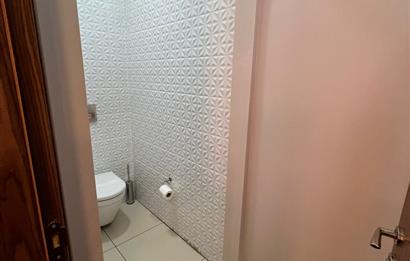 Kartal'da Eşyalı Kiralık Ofis Katı