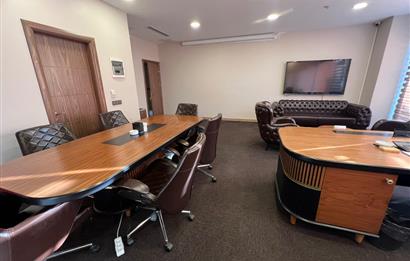 Kartal'da Eşyalı Kiralık Ofis Katı