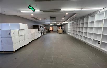 Kartal'da Eşyalı Kiralık Ofis Katı