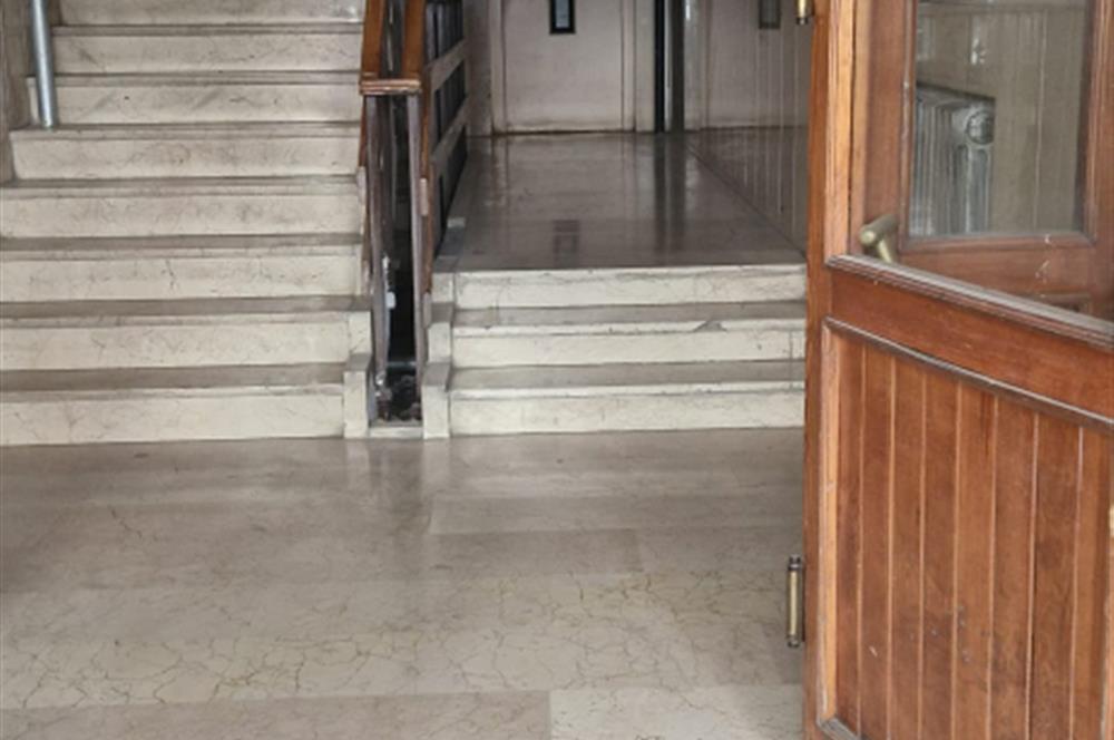 NECATİBEY HANIMELİ SOKAK'TA 1+1 SATILIK OFİS