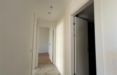 LA MARİN KARTALDA HAVUZ MANZARALI SATILIK KULLANIŞLI BOŞ 2+1 DA