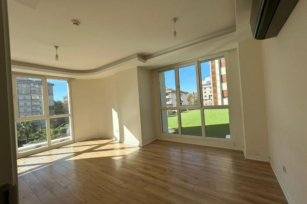 LA MARİN KARTALDA HAVUZ MANZARALI SATILIK KULLANIŞLI BOŞ 2+1 DA