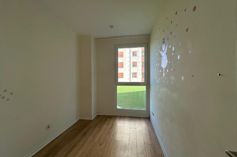 LA MARİN KARTALDA HAVUZ MANZARALI SATILIK KULLANIŞLI BOŞ 2+1 DA