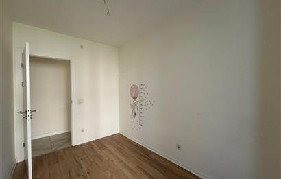 LA MARİN KARTALDA HAVUZ MANZARALI SATILIK KULLANIŞLI BOŞ 2+1 DA