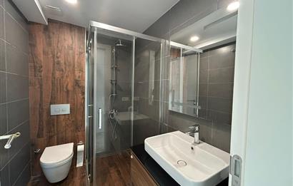 LA MARİN KARTALDA HAVUZ MANZARALI SATILIK KULLANIŞLI BOŞ 2+1 DA