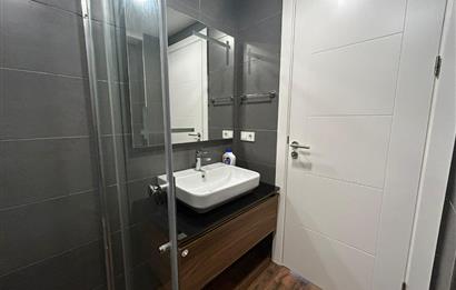 LA MARİN KARTALDA HAVUZ MANZARALI SATILIK KULLANIŞLI BOŞ 2+1 DA