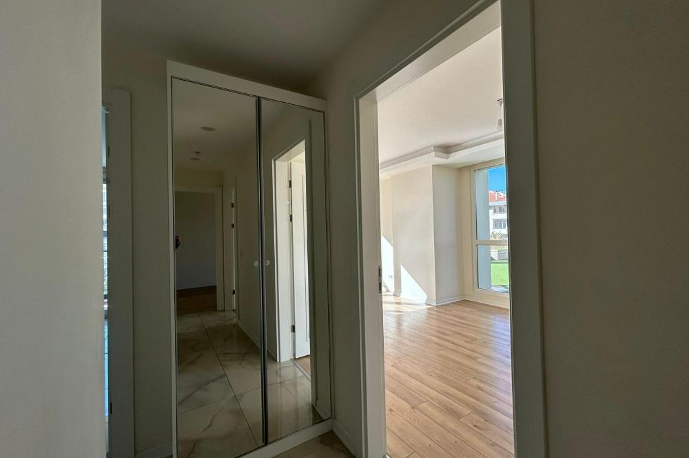 LA MARİN KARTALDA HAVUZ MANZARALI SATILIK KULLANIŞLI BOŞ 2+1 DA