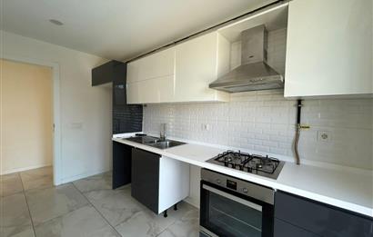 LA MARİN KARTALDA HAVUZ MANZARALI SATILIK KULLANIŞLI BOŞ 2+1 DA