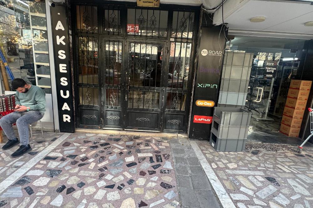 NECATİBEY HANIMELİ SOKAK'TA 1+1 SATILIK OFİS