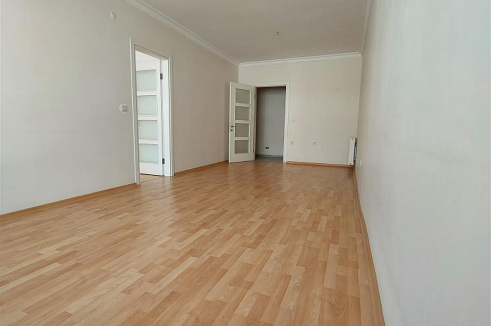 Hatay Metro Durağı Yakınında, Ferah ve Bakımlı 2+1 Kiralık Daire