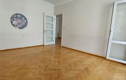 Hatay Metro Durağı Yakınında, Ferah ve Bakımlı 2+1 Kiralık Daire