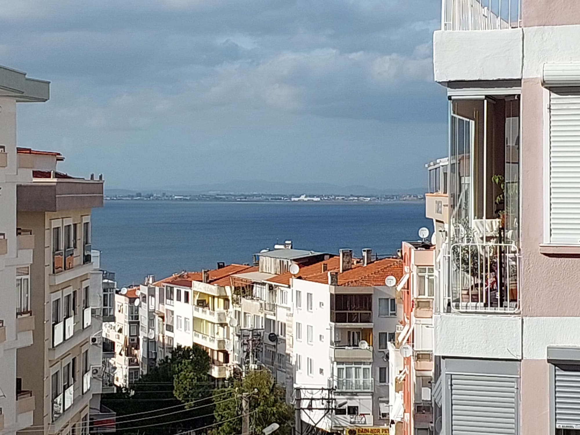 Hatay Metro Durağı Yakınında, Ferah ve Bakımlı 2+1 Kiralık Daire