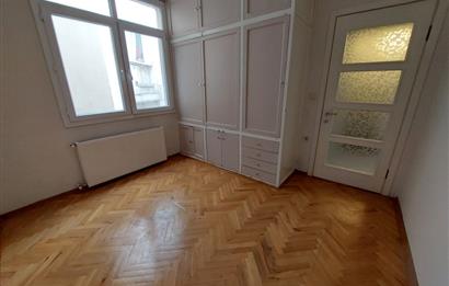 Hatay Metro Durağı Yakınında, Ferah ve Bakımlı 2+1 Kiralık Daire