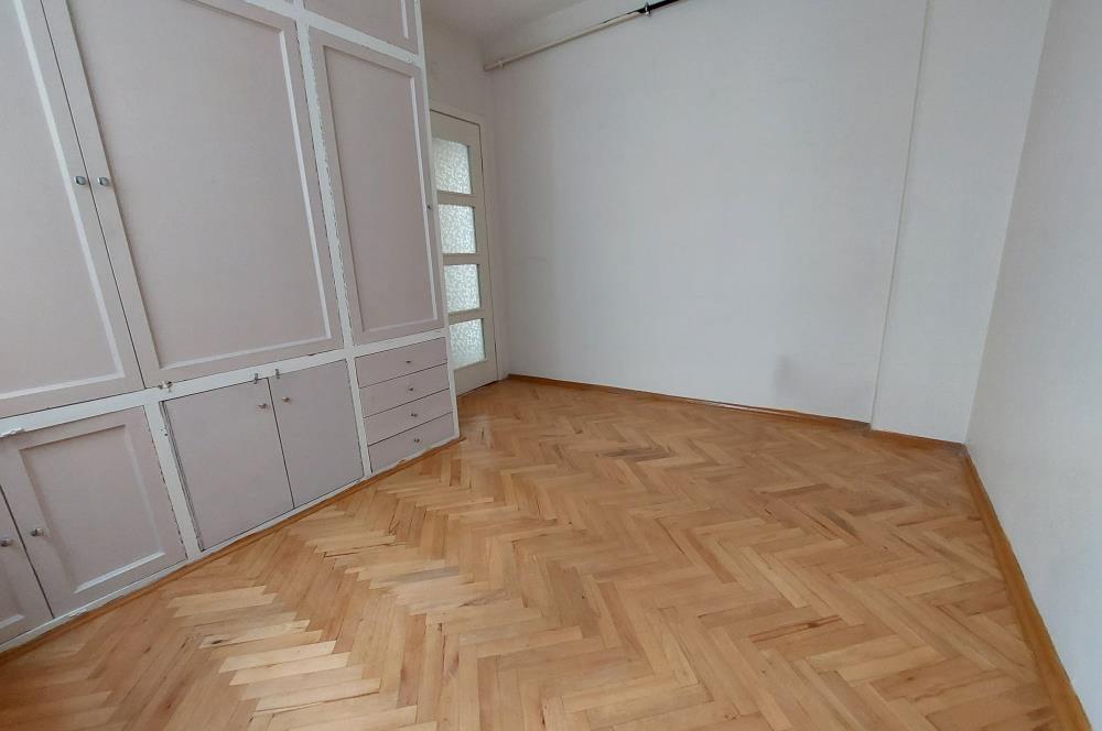 Hatay Metro Durağı Yakınında, Ferah ve Bakımlı 2+1 Kiralık Daire