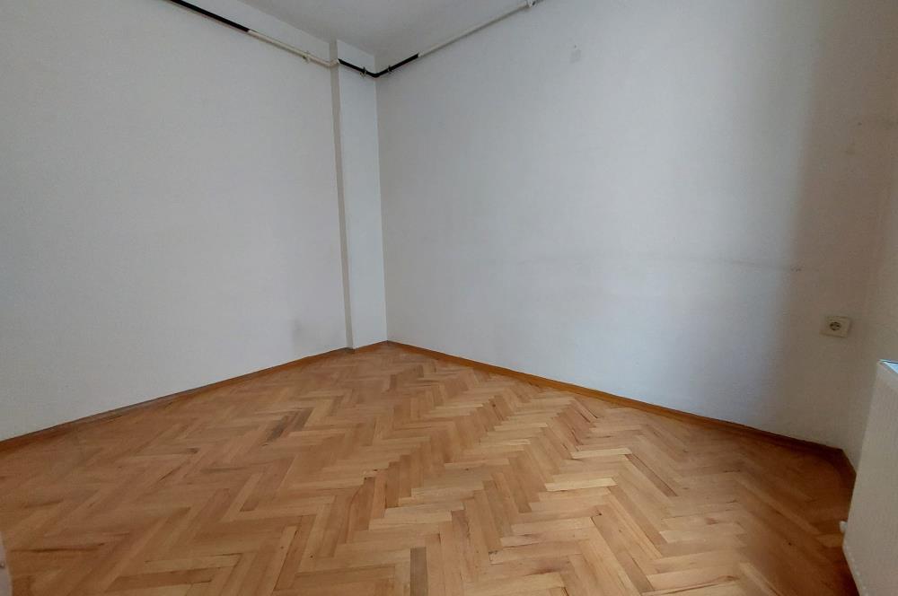 Hatay Metro Durağı Yakınında, Ferah ve Bakımlı 2+1 Kiralık Daire