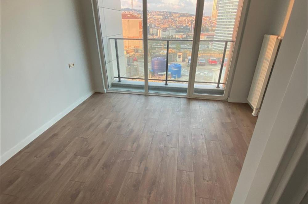 C21 ROOF'dan FİKİRTEPE TORKAM'da EN BÜYÜK 1+1 YÜKSEK KAT KİRALIK