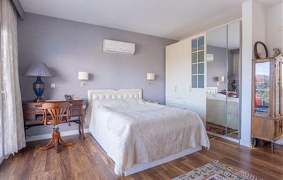 Adabükü Panoramik Deniz ve Koy Manzaralı Satılık Müstakil Villa