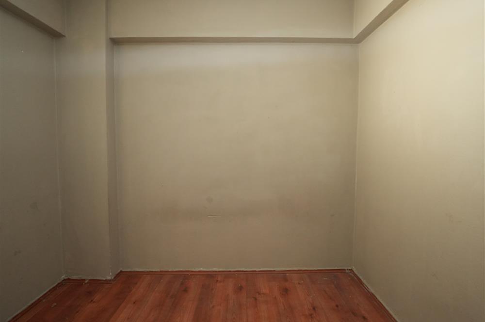 C21 Cius; Orhangazi Caddesine Cephe 2+1 Ara Kat Daire