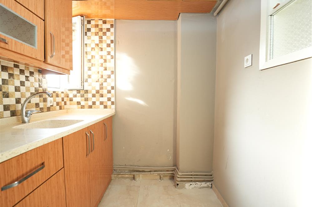 C21 Cius; Orhangazi Caddesine Cephe 2+1 Ara Kat Daire