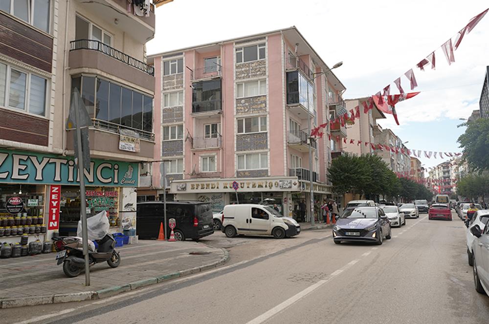 C21 Cius; Orhangazi Caddesinde 125 M2 Köşe Daire