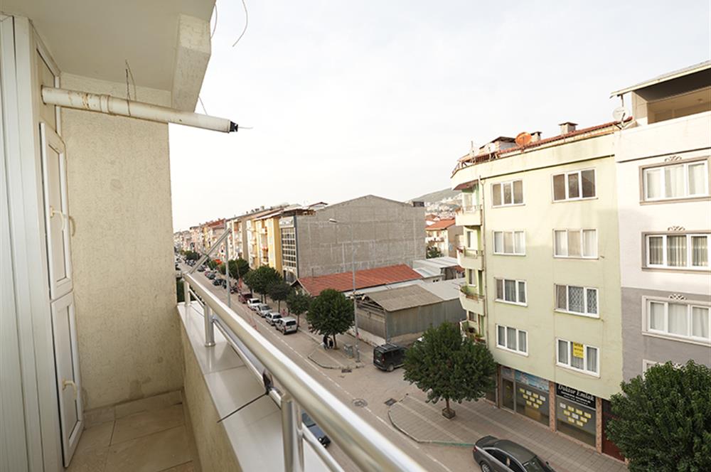 C21 Cius; Orhangazi Caddesine Cephe 2+1 Ara Kat Daire