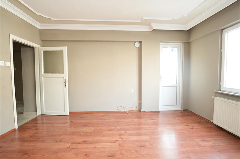 C21 Cius; Orhangazi Caddesine Cephe 2+1 Ara Kat Daire