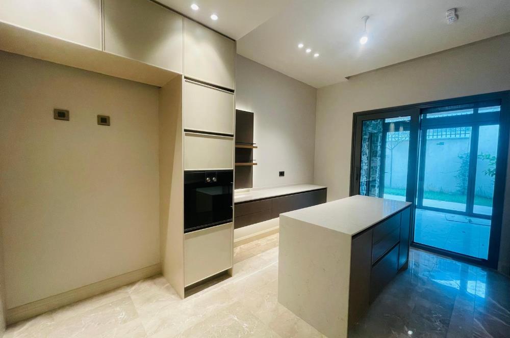 CENTURY 21'DEN NEVBAHAR KEMER EVLERİ KİRALIK 4+1 BAHÇE KATI