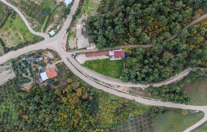 C21 LOCA'DAN MUDANYA ÇEPNİ'DE PANORAMİK MANZARALI EV VE ARAZİSİ