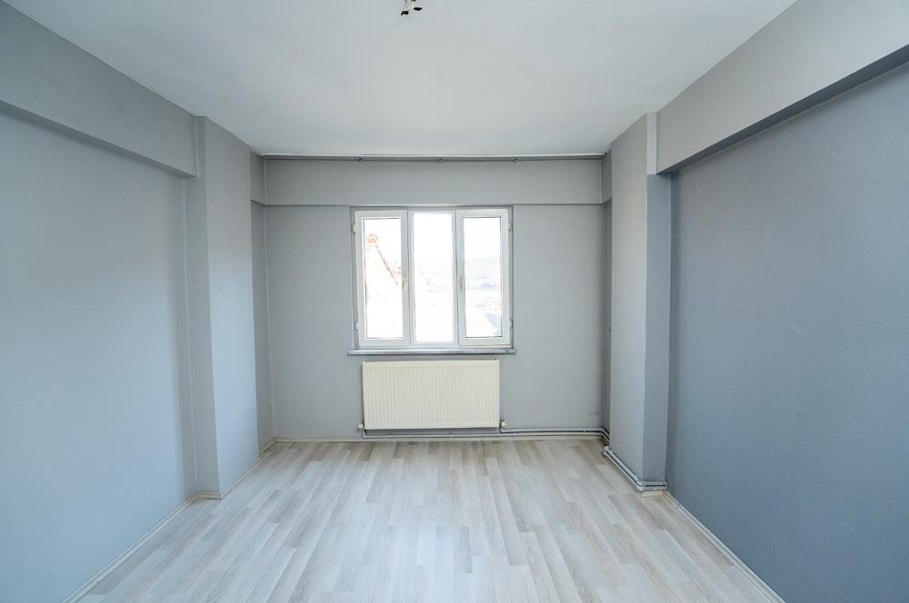 C21 Cius; Askerlik Şubesi Civarı Köşe Arakat 2+1 Kiralık Daire