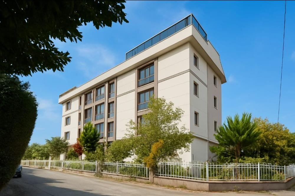 MARİNAYA KOMŞU SAHİLE YÜRÜME MESAFESİNDE GENİŞ TERASLI DUBLEKS